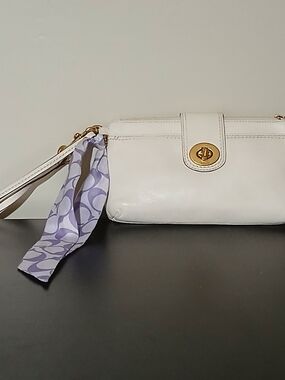 Coach Hampton White Leather Wristlet with Lilac Scarf and Gold Turnlock